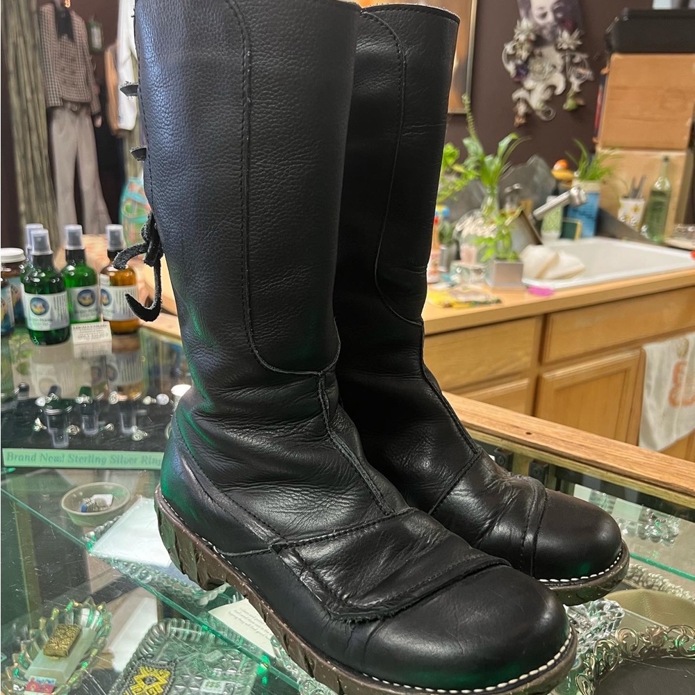 ❤️SOLD!❤️El Naturalista Yggdrasil Leather Black Boots Size9